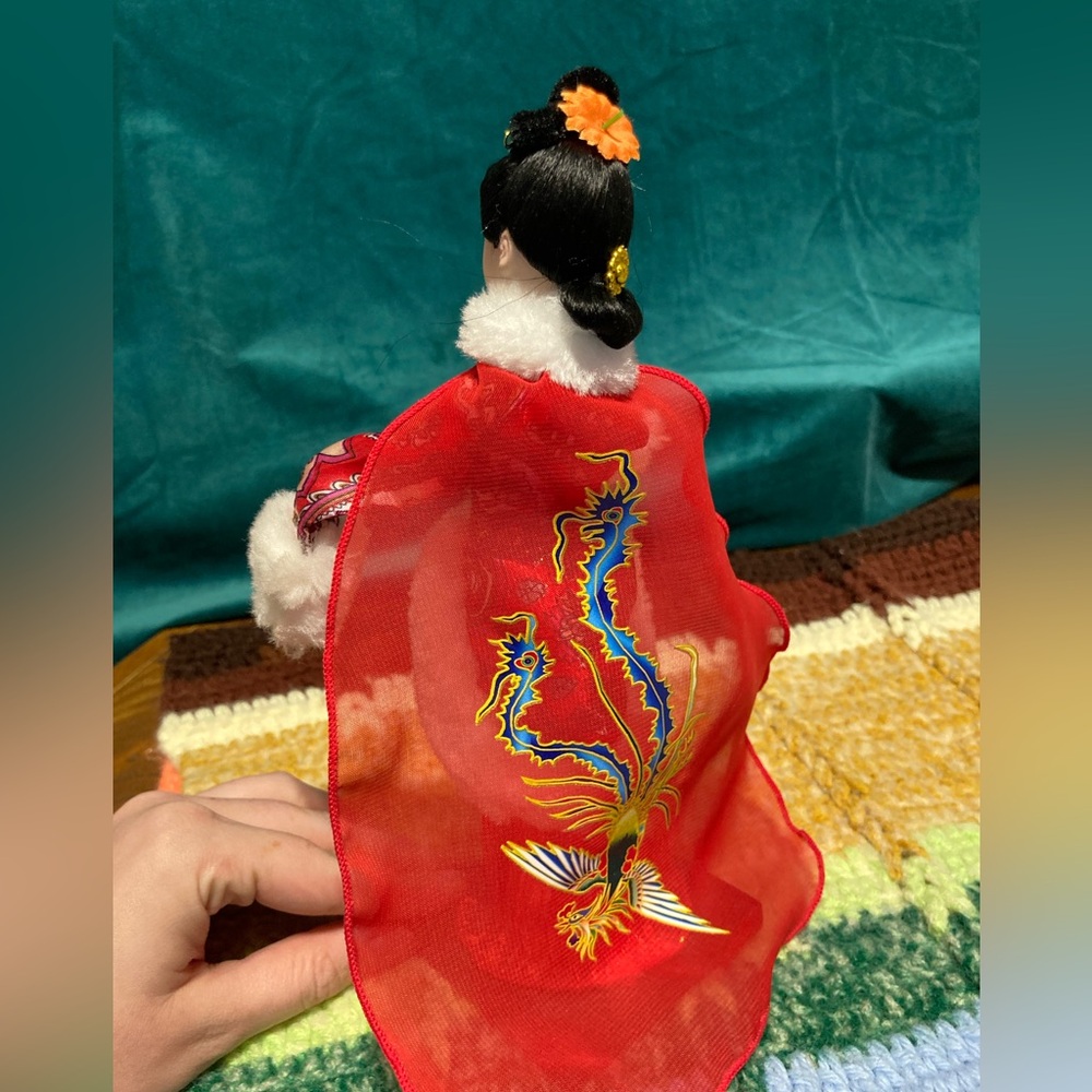 Vintage Chinese Souvenir Fabric Doll Figure - Hand Damage - Picture 5 of 16